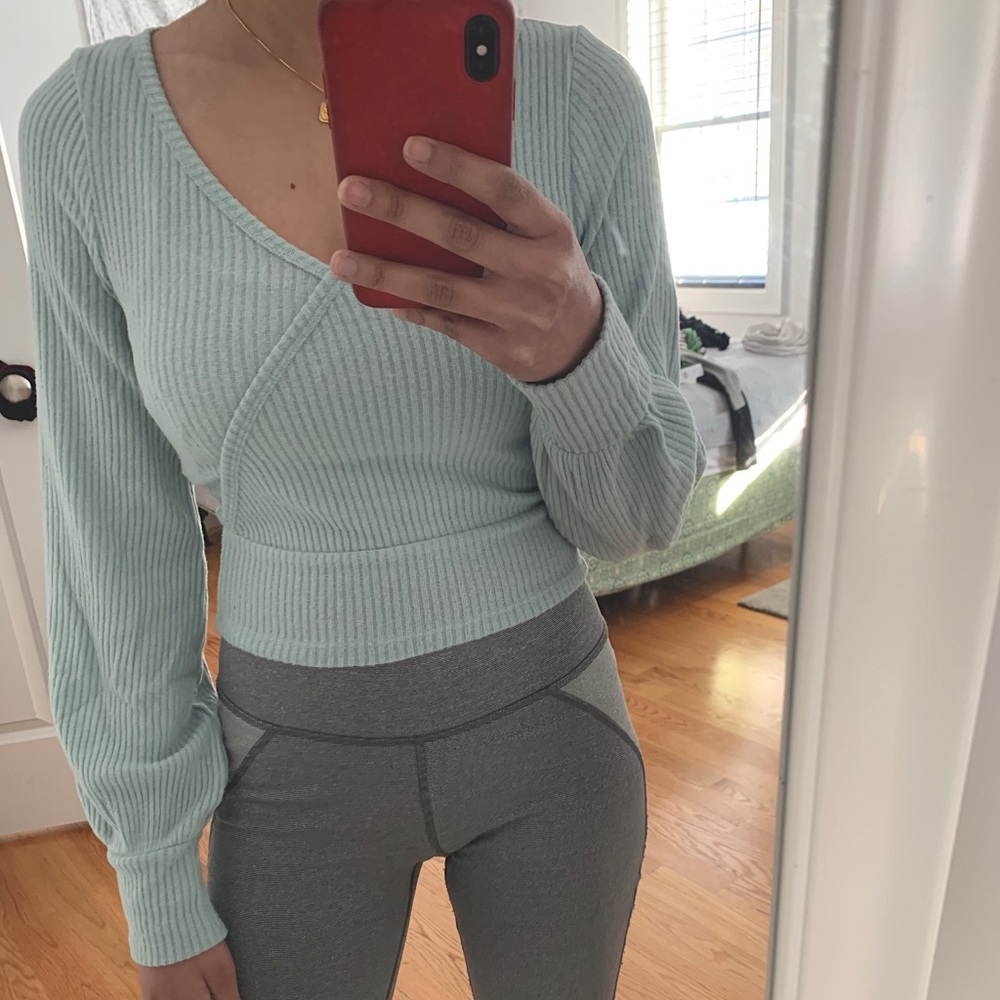 🛍3/$25  HOLLISTER Soft Blue Top